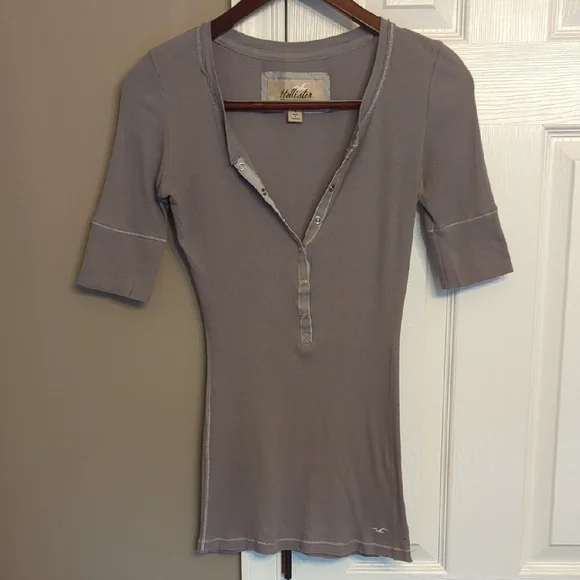 Y2K Hollister Women's Half Sleeve Gray Henley Tee Bella Swan - Picture 1 of 12